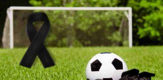 Lutto nel calcio (AdobeStock)