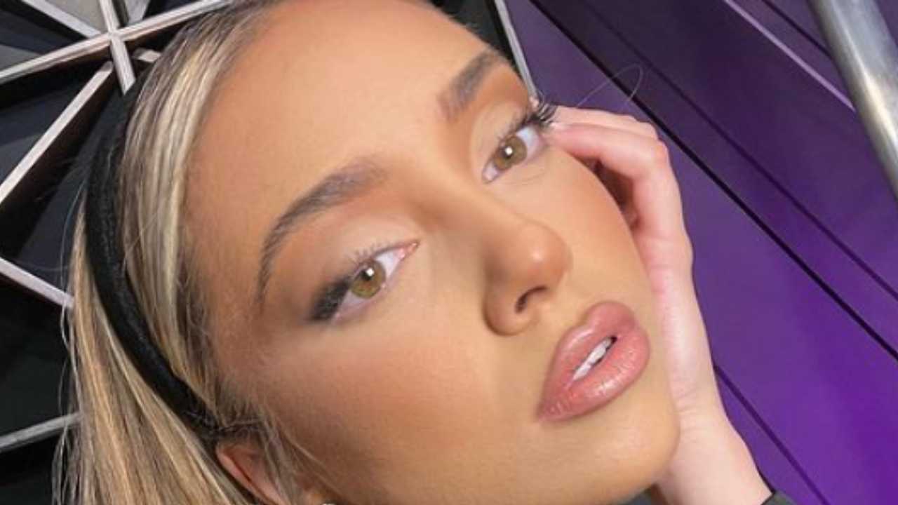 Anna Mina, Cuerpo Loco y Diosa de la Belleza: Delirium Lovers