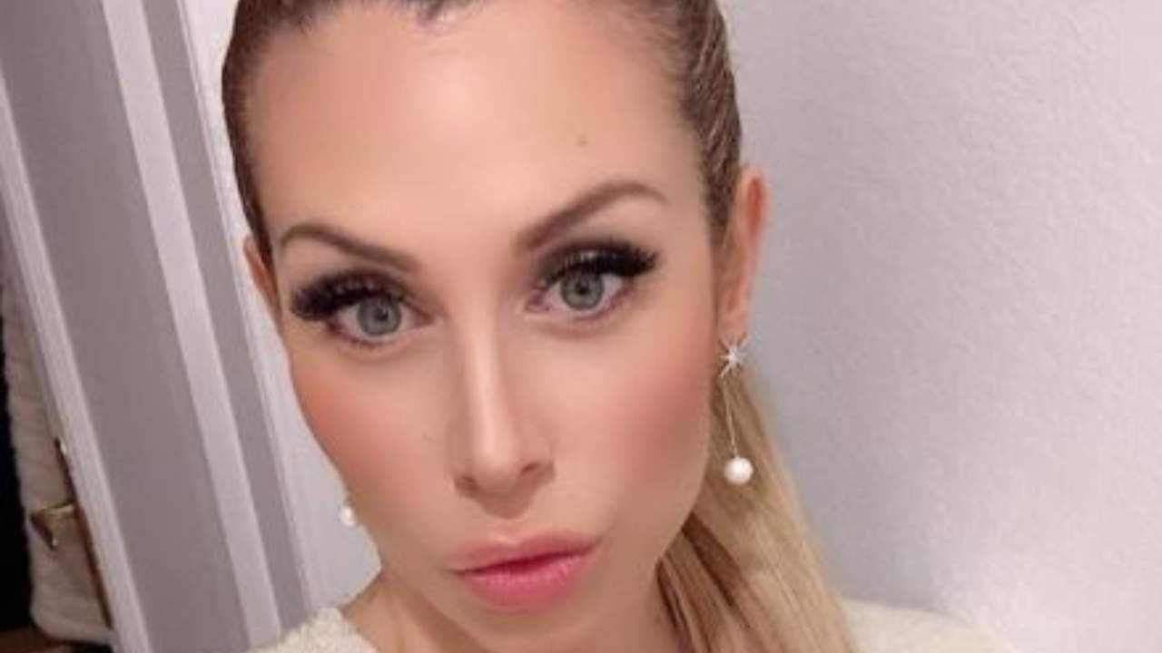 Pictures of Paola Caruso (Instagram)