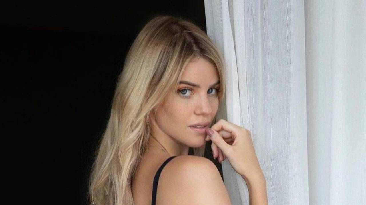 Sarah Cross (Instagram) photos