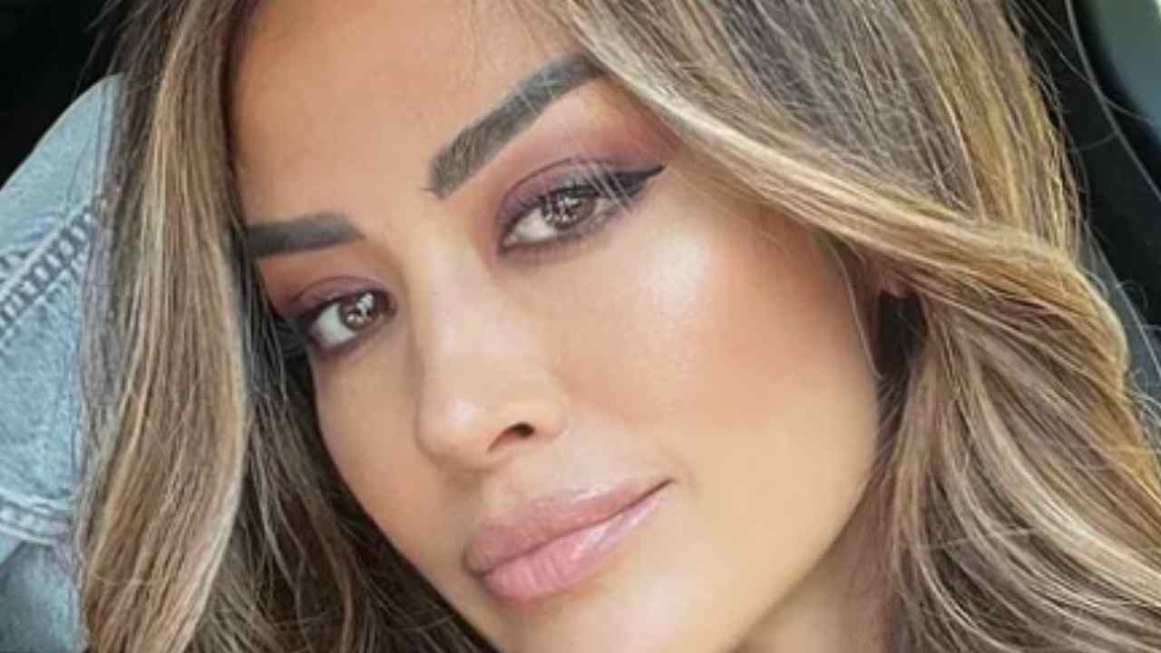 Giorgia Palmas questa volta ha “esagerato”: bikini da urlo, fan in delirio Giorgia Palmas questa volta ha “esagerato”: bikini da urlo, fan in delirio