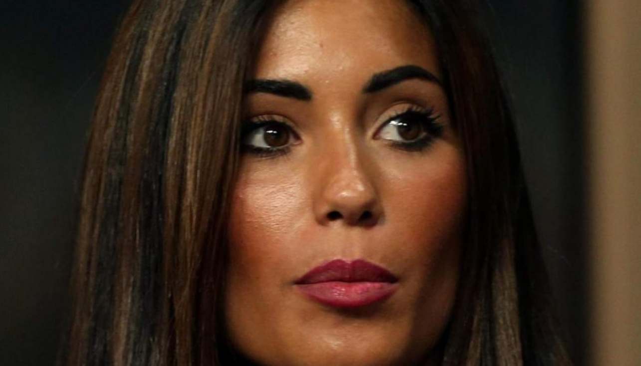Federica Nargi, panorama mozzafiato sui colli: guardano tutti lì Federica Nargi, panorama mozzafiato sui colli: guardano tutti lì