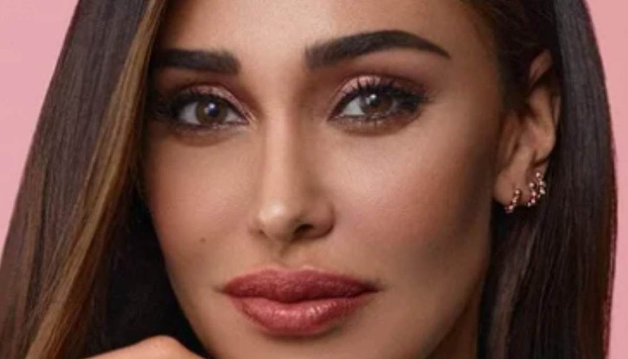 La passeggiata di Belen Rodriguez è perfetta: fan senza parole La passeggiata di Belen Rodriguez è perfetta: fan senza parole