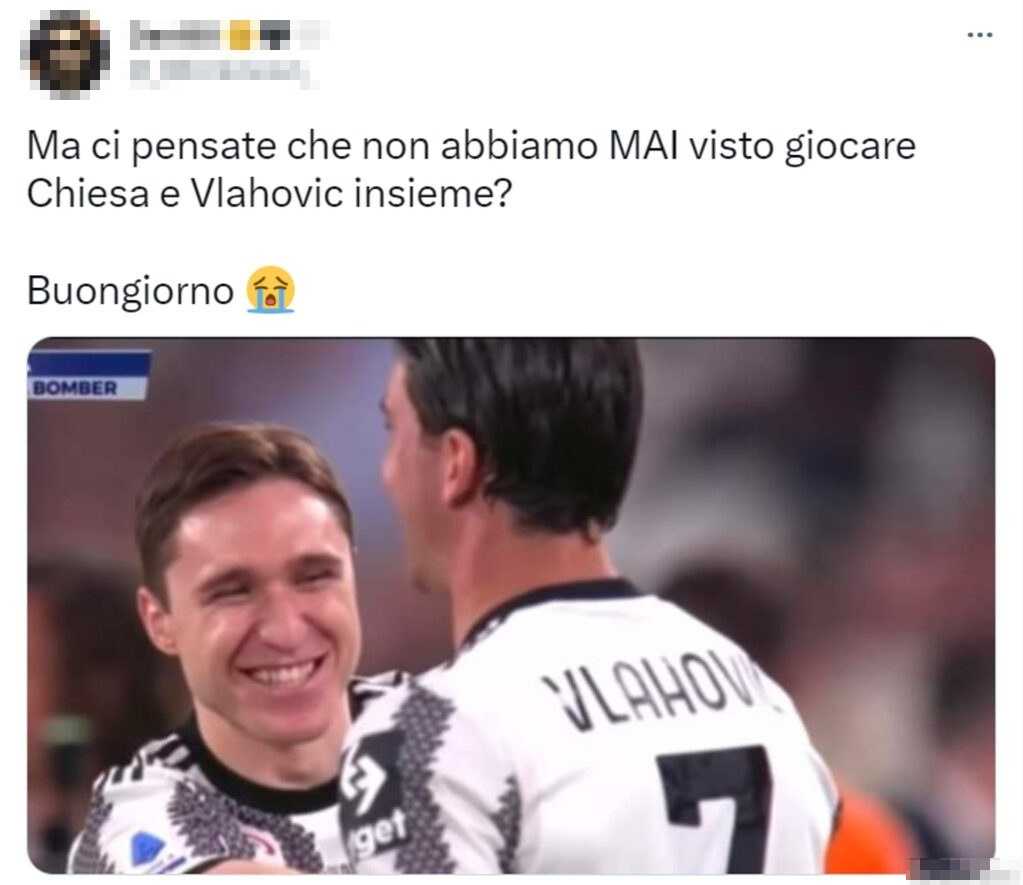 Tweet Vlahovic e Chiesa 