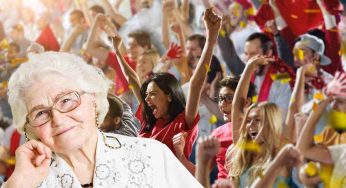 La tifosa più famosa del web: ha 80 anni e ogni suo video diventa virale
