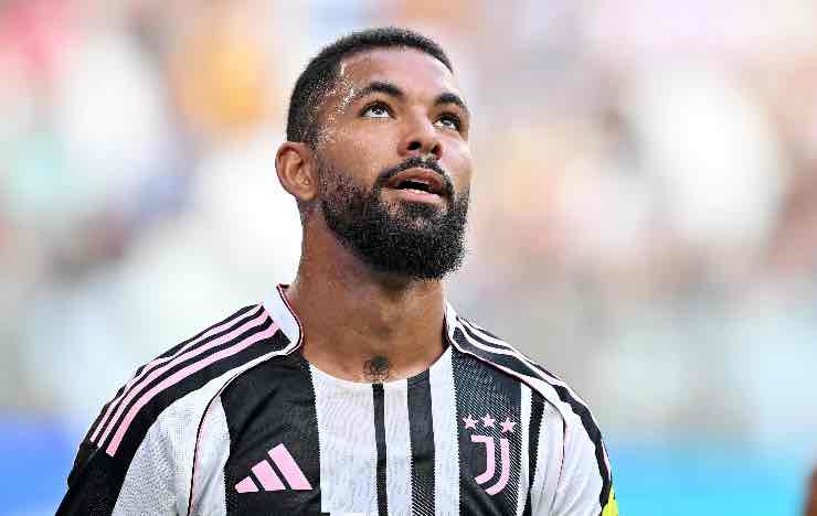 Douglas Luiz non tornerà a Torino