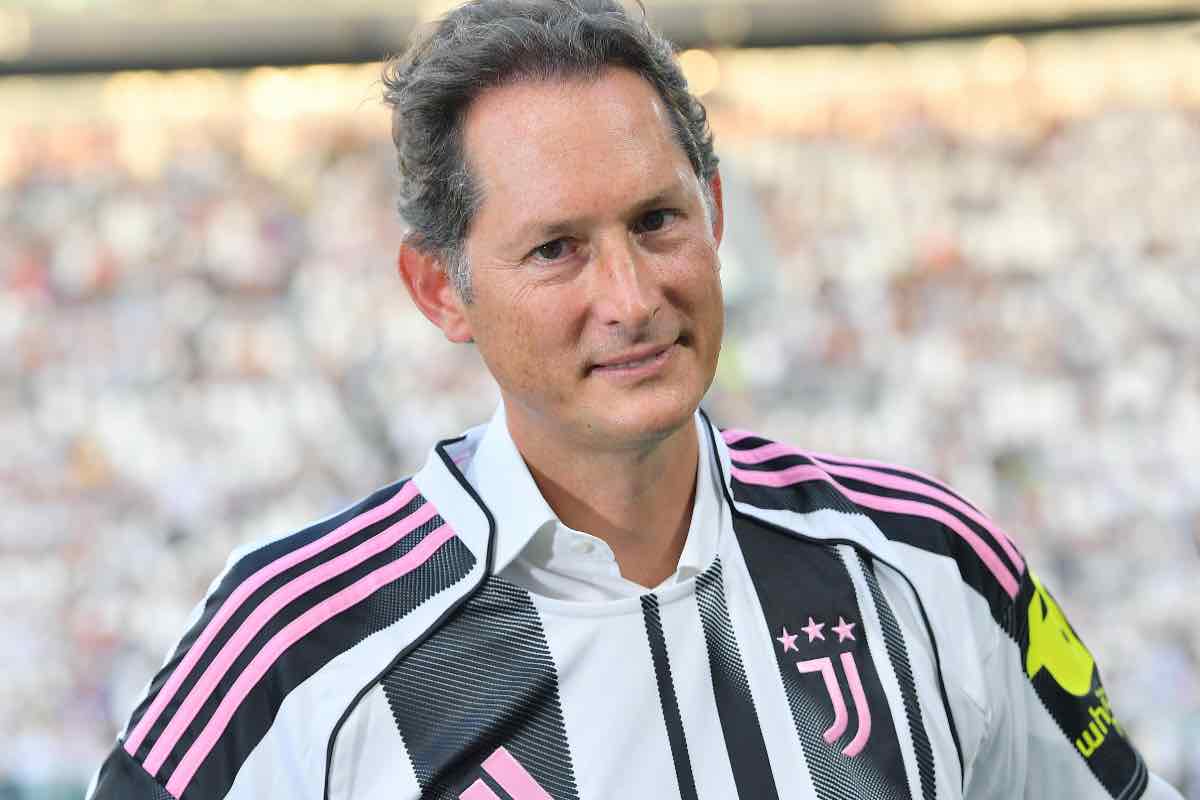 John Elkann cede tutto