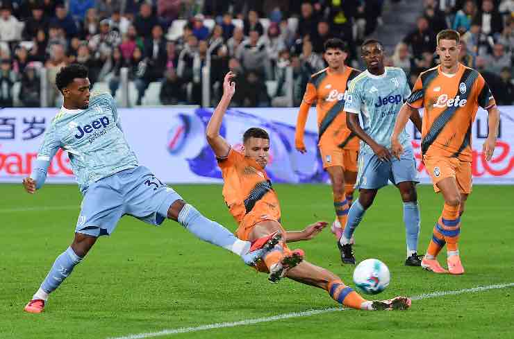 Juventus Atalanta tifosi contro gli arbitri